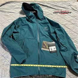 Jackets de primavera bordados de diseñador de marca Arczetafl Raincoat para hombres 16E2