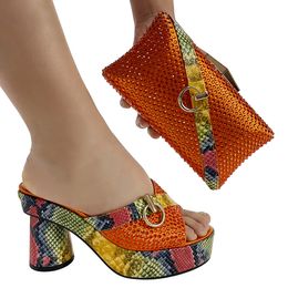 Merkontwerper matching top en set slang print bling glitter sandalen schoen met portemonnee wo feest hoge hakken tas 230718