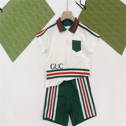 Merkontwerper Polo Shirt 2 Sets Cotton Boys Girls Hoogwaardige kindert-shirt Shorts Maat 90 cm-150cm D05