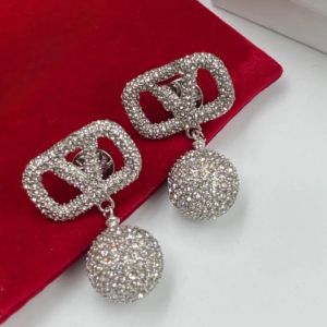 Merkontwerper populaire vrouwelijke designer oorbellen, modieuze en charmante bruiloft, Valentijnsdag jubileum sieraden geschenkdoos