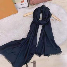 Écharpe de fashion en soie de créatrice de marque Fonction des femmes de châle 4 saison écharpes écharpes taille 180x70 cm de haute qualité