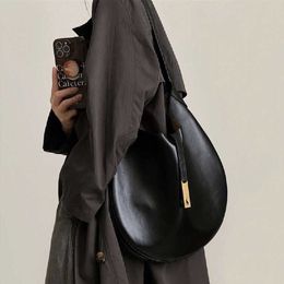 Met logo -merkontwerper damestas tassen winter nieuwe dame schoudertas hoogwaardige lederen handtassen grote capaciteit shopper tas 230304 230220