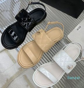Sandales pour femmes de créateurs de marque 2023 chaussures d'été à fond plat C sandales de plage décontractées en cuir véritable de haute qualité 10A dans une taille de boîte 35-41 Cuir dans une boîte 10A
