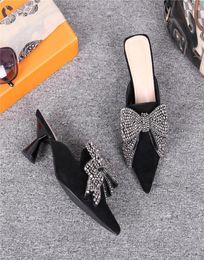 Brand Fashion 2020 Femmes Slip on Mules Loafer High Heel Tlides pointues Toe Crystal Bow Slippers Chaussures décontractées Pumps Sandale 5864164