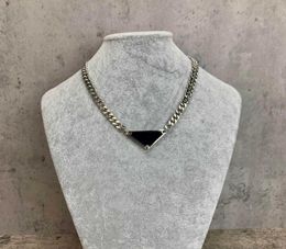Marque de mode bijoux noir Triangle chaîne épaisse rose blanc pendentif chance Steam Punk Design Hiphop tour de cou hommes unisexe bijoux 6704936