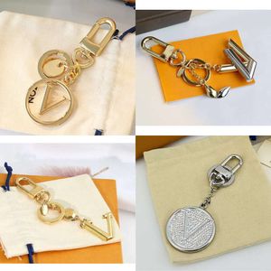 Merk Fashion Letter Designer Keychains Metal Keychain Dames Bag Charm Pendant Auto -onderdelen