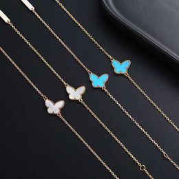 Brand Fashion v Golden Van Clover Butterfly Bracelet Dames Wit Beimu Ke Blue Turquoise Elegante sieraden Hoogwaardige Treasure Batch -sieraden met Logo