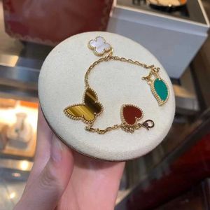 Brand Fashion Van Four Leaf Grass Bracelet Fritillaria V Gold Ploated 18K Rose Lucky Female Agate Multi Flower Jewelry met logo