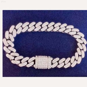 Marca de moda mujer Venta caliente 925 Plata esterlina plateada Vvs Moissaite 15 mm de ancho Bracelactship cubano Joyería Hop Ice Out Miami Cadena de diamantes