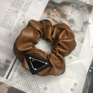 Marque fausse cuir p-lettres poney Tails Herder Hair Bands Rubbers Bands Hair Scrunchy Ring Clips Elastic Designer Sports Dance Scrunchie Scrunchie Hairband Fory Fashion Lady Womens