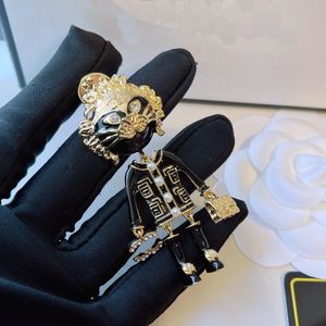 Merk Figuur Stempel Broche 18K Vergulde Sieraden Pin Broches Grappige Desinger Vrouwen Mannen Vintage Broches liefhebbers Bruiloft Jurk Accessoires cadeau Met Doos