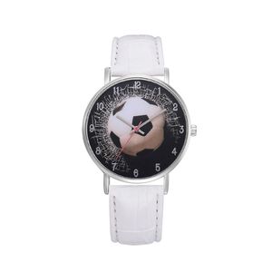 Marque Football Sport Montres Enfants Nombre Étudiant Montre Fête D'anniversaire Cadeaux Montre-Bracelet Bébé Enfants Maternité Accessoires Bijoux 250 Z2