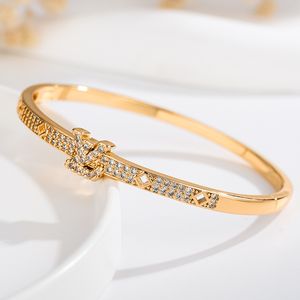 Marque or plaqué zircon géométrique clou bracelet lumière luxe niche design sens bracelet simple personnalité chaque main décoration femme