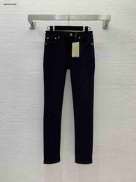 Merk Jeans Dames Jean designer broek Mode LOGO denims Broek vrouw Slanke micro hoorn denims broek M maat taille 66 cm elastisch 26 maart