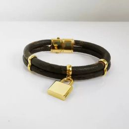 Marque Bijoux Designer Bracelet Bracelet Plat Marron Marque Charme Bracelet En Cuir Bracelet En Métal Serrure Bracelet pour Hommes et Femmes Couple Bijoux Cadeau