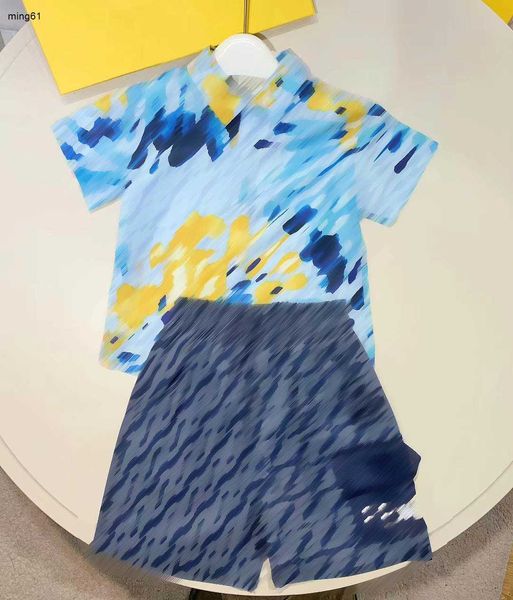 Brand Kids Designer Clother Boys Shirt Set Baby Tracksuits Suits taille 110-160 cm Shirt de style vacances et imprimé complet de lettres de logo Shorts 24aPril