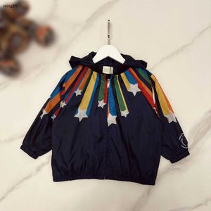 Chaquetas de marca para niños Ropa de protección solar para niños de manga larga Tamaño 90-160 Diseño de meteorito colorido Bebé Abrigo con capucha para niños y niñas Prendas de abrigo 24 de febrero de 2020