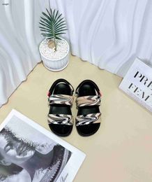 Merk Kindersandalen Kaki geruite print babyslippers Kostprijs Maat 26-35 Inclusief doos hoge kwaliteit Kinderschoenen Jan10