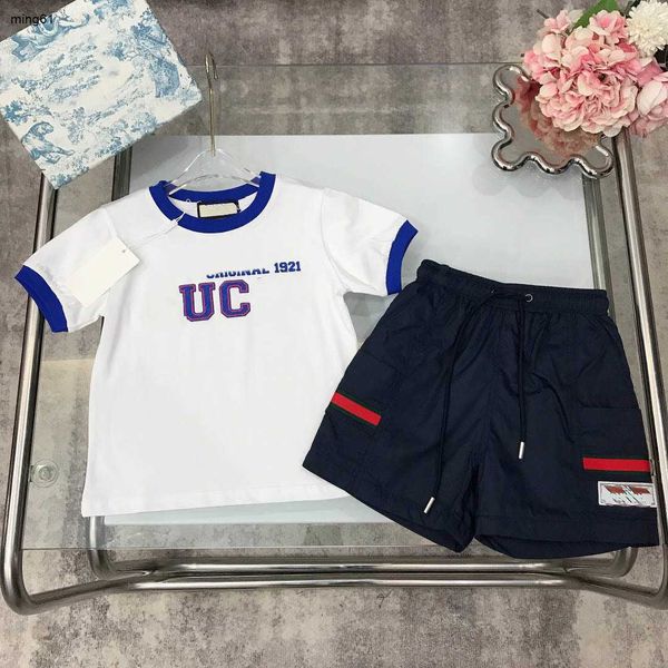 Survêtements de marque pour enfants Ensemble de T-shirts pour bébé avec bordure bleue Taille 100-150 CM Manches courtes d'été et short doublé en maille 24Feb20