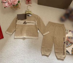 Tute da bambino di marca designer bambino Abito lavorato a maglia Taglia 73-110 Materiale misto lana maglione e pantaloni neonato dicembre10