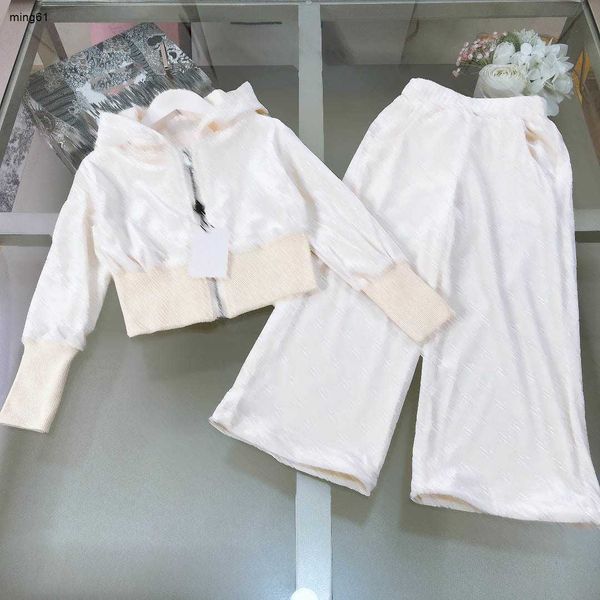 Chándales de marca para niños, traje de chaqueta de bebé jacquard de terciopelo, talla 100-150, chaqueta con capucha con estampado de letras y pantalones anchos, 20 de enero