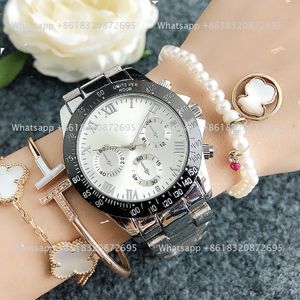 Marque KOR montres-bracelets femmes fille Style avec Logo de luxe métal acier bande Quartz horloge M 151