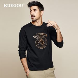 Marque Kuegou T-shirt à manches longues masculines Automne Male Fashion 100% coton Bleu noir tshirt Spring Top serré plus taille ZT-7750 201202