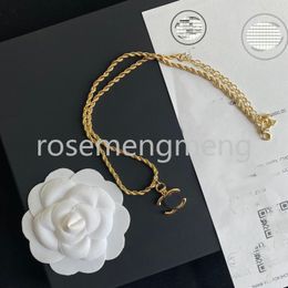 Marque lettre pendente collier chaîne de mode femmes ne se décollant jamais les colliers de créateur cuivre en laiton plaqué en or