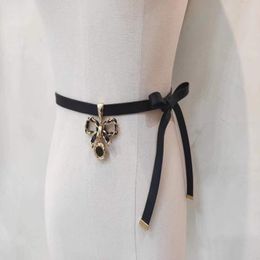 Marque Long Thin Sheepskin Belt Femelle Double Color Bowknot Taist Chain Black Genuine cuir Wemun Women Accessoires Collier à arc 222b