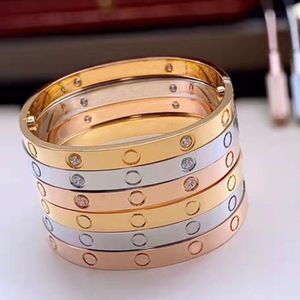 Marca de lujo 18K oro hombres moda pareja brazalete diseñador para mujeres alta calidad 316L pulsera de acero inoxidable Jewelry71