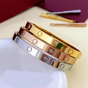 Brand Luxury 18K Gold screwdriver Designer Bracelet Fashion Couple Cuff Bracelet for Women High Quality 316L Stainless Steel Bracelet Jewelry CWCR