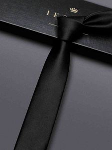 Corbata delgada de 5 CM negra de lujo de marca para hombre, traje de negocios a la moda, corbata con caja de regalo