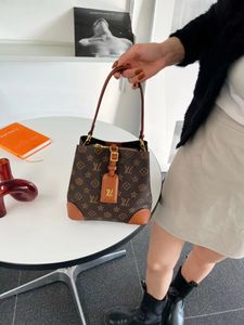 Sac seau Vintage design de marque de luxe pour femmes, sac à main style rétro asymétrique épaule dénudée, sac à main imprimé couleur AA, 2023