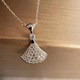Marke Luxus Rock Designer Halsketten für Frauen 18K Gold Liebe Herz rosa glänzenden Kristall Diamant Anhänger Kleeblatt Halskette Halsband c268t