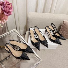 Marca de lujo de las mujeres sandalias diseñador de la marca tacones altos hebilla de metal zapatos de las mujeres bombas slingback sexy punta estrecha zapatos de noche stiletto 35-44