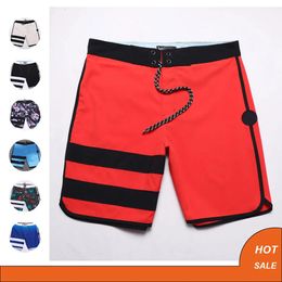 Brand Mens Shorts Summer plage décontracté mâle Homme Bermuda masculin mince / léger / respirant / Easy Dry 240424