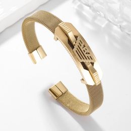 Brand Mesh en acier inoxydable Couchette ouverte Braceaux Braceuses Bracelles de bracelets de bracelet sportif à la mode.