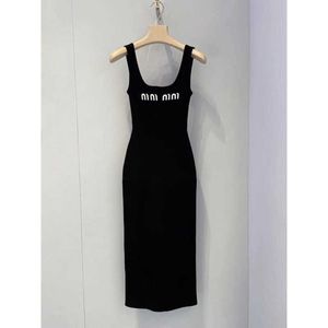 Merk Miu Zwart Designer Hemdje Jurk Zoete Minirok Sexy Mouwloos Vest Zomer Y2K Gebreide Tanktop