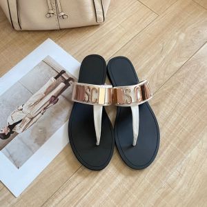 Sandalia de calidad superior Flip Flops Mule Beach Pool Mo Schino Diseñador Slide Cuero Plano Hombres para mujer Al aire libre Letra de metal Logo Zapato casual Verano Sliders Tanga Caja de zapatillas