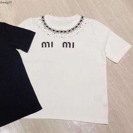 Brand Mui T Shirt Women's Mivmiv Designer Algodón de algodón de alta calidad MIUI Bordado versátil Camiseta de manga corta Mujer tela de verano 3741
