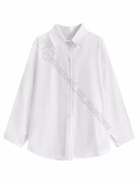Merknaam wit shirt lente dames 2024 nieuwe jas ontwerp sense lage mouwen kleine jas gevouwen om een basis shirt te dragen