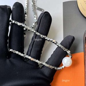 Collier de marque concepteur pour femmes avec des bijoux à la mode de perle