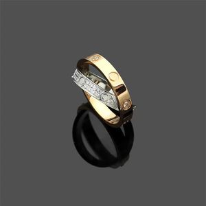 Brand New Cross Crystal Love Ring Mode Couple Anneaux pour hommes et femmes de haute qualité 316L Titanium Designer Anneaux Bijoux Cadeaux245a