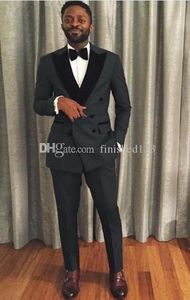 Brand New Double Breasted Charcoal Grey Wedding Groom Tuxedos Peak Lapel Groomsmen Hommes Dîner Blazer Costumes (Veste + Pantalon + Cravate) NO: 1735