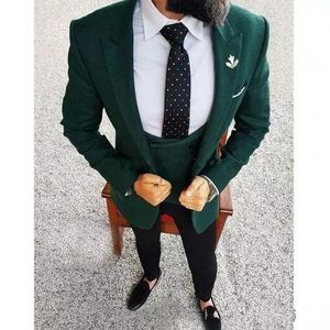 Brand New Green Groom Tuxedos Peak Lapel Groomsman Robe De Mariage Style Hommes Formelle Affaires Prom Party Costume (Veste + Pantalon + Cravate + Gilet) 2200