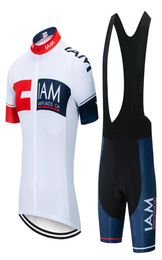 Nuevo IAM Classic Cycling Jersey Bib Bab Bib con pierna de tela Italia y ropa de bicicleta 9D Gel Pad4304116