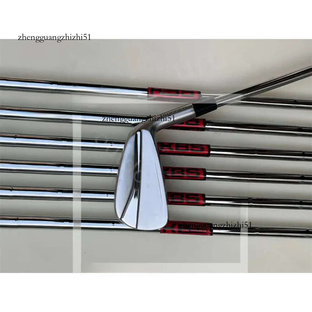 Tout nouvel ensemble de fer 790 Irons Sier Golf Clubs 4-9p R / S Arbre en acier flexible avec couvercle de tête 581 616