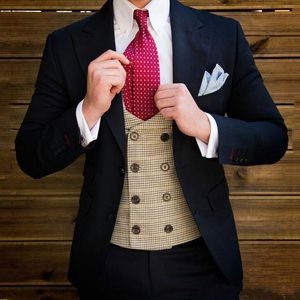 Brand New Navy Blue Groom Tuxedos Peak Lapel Groomsmen Mens Wedding Dress Fashion Man Jacket Blazer 3Piece Suit (Veste + Pantalon + Gilet + Cravate) 685