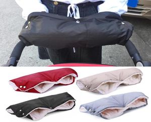 Gloednieuwe PRAM MITTEN Stroller -accessoires voor winter Solid Color Hand Cover Buggy Muff Warm Globe voor Cart Baby Accessories5117998