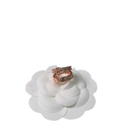Gloednieuwe Westwoods Belt Head Saturn Ring voor dameshoge kwaliteit en kleine vormontwerp dubbel gelaagde sprankelende diamantnagel